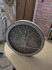 Podsvícený strom života na zeď